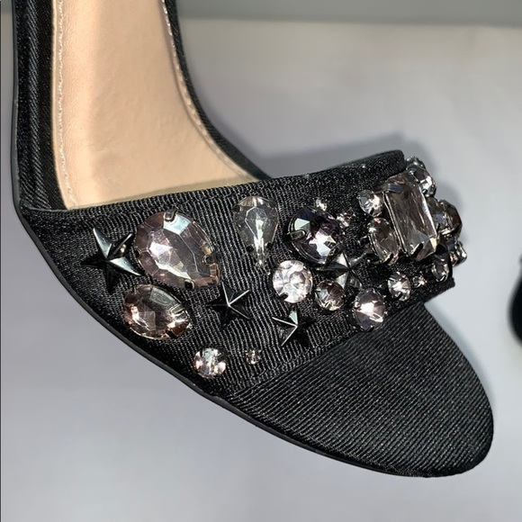 New Women's Design Lab L&T Embellished Sandals - Picture 5 of 13